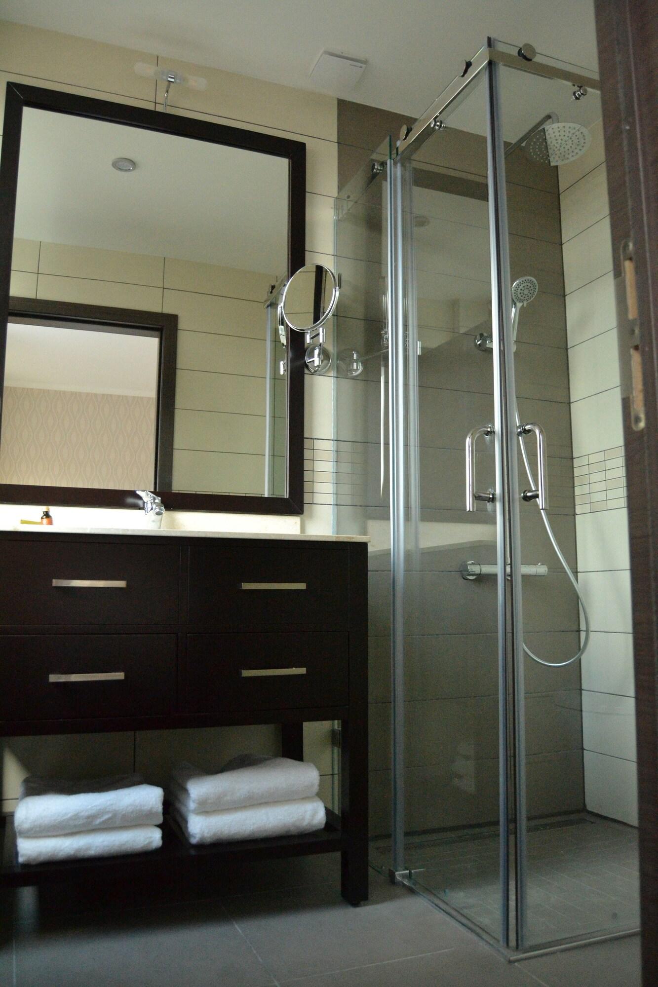 The Helmet Hotel Saint-Josse-ten-Noode Экстерьер фото